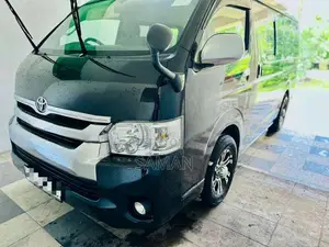 Toyota KDH 2008 Van (Used)