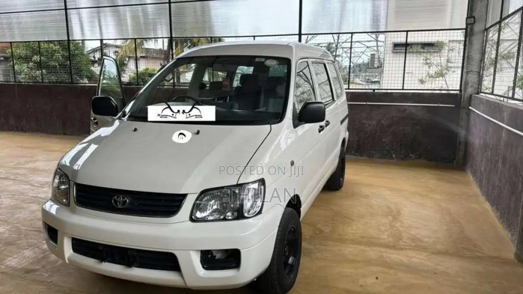Toyota CR41 1997 Van (Used)