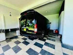 Toyota KDH 2008 Van (Used)
