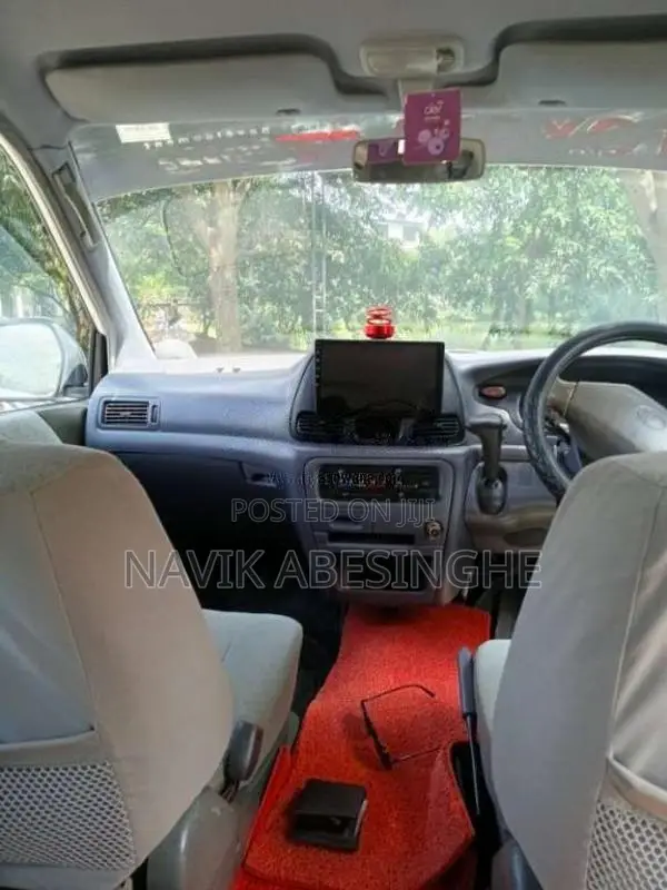 Toyota Noah 1999 Van (Used)