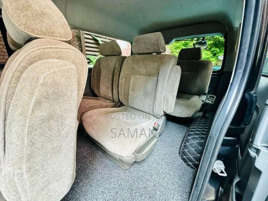 Toyota KDH 2008 Van (Used)