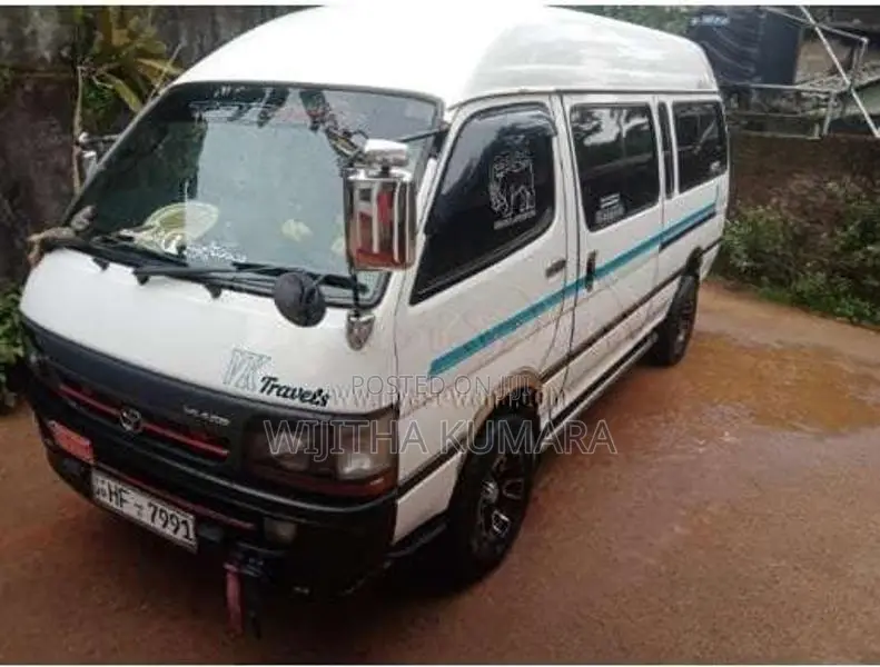 Toyota Dolphin 1998 Van (Used)