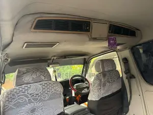Toyota Dolphin 1996 Van (Used)