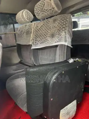 Toyota Dolphin 1996 Van (Used)