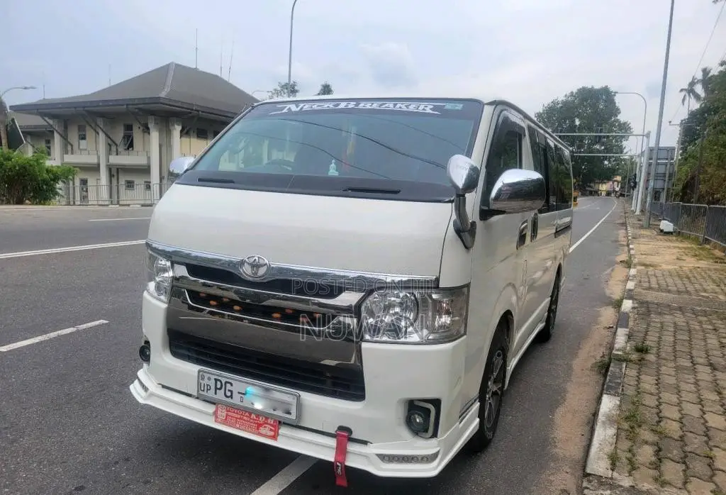 Toyota KDH 2014 Van (Used)