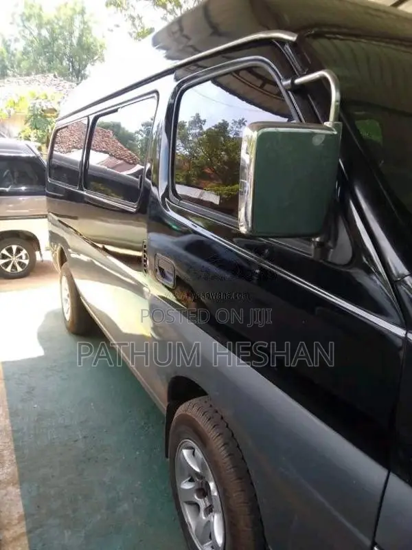 Nissan E25 High Roof 2003 Van (Used)