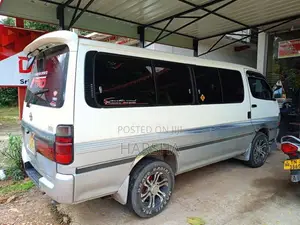 Toyota Dolphin 1999 Van (Used)
