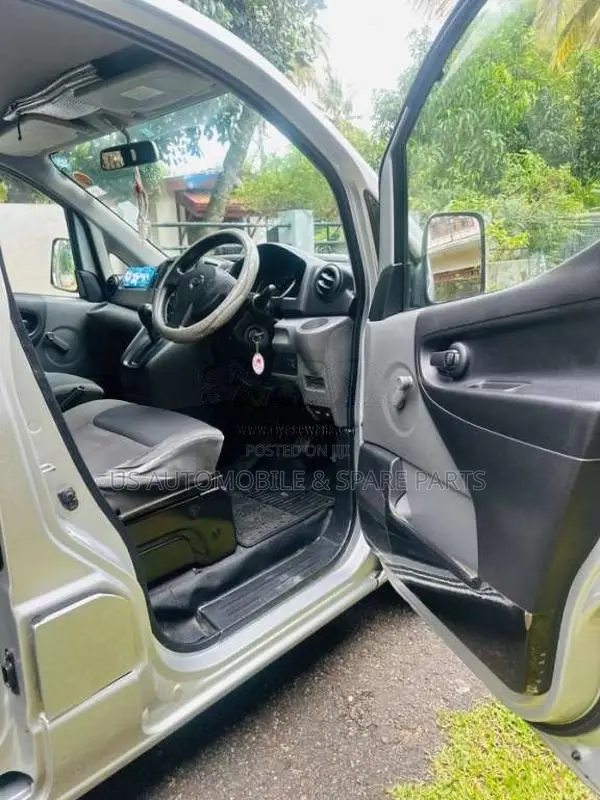 Nissan NV200 2013 Van (Used)