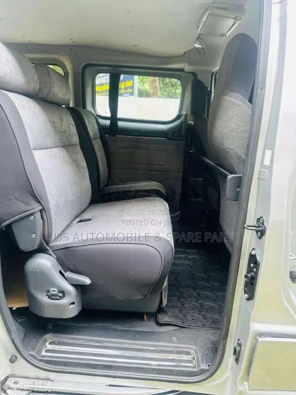 Nissan NV200 2013 Van (Used)