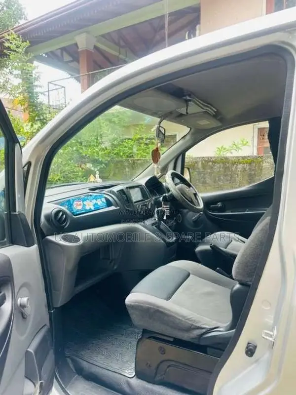 Nissan NV200 2013 Van (Used)