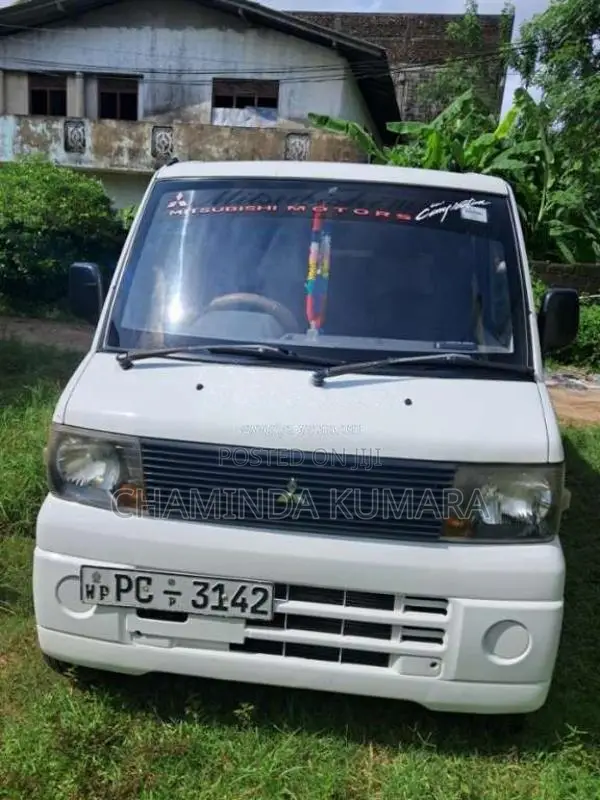 Mitsubishi MiniCab 2011 Van (Used)
