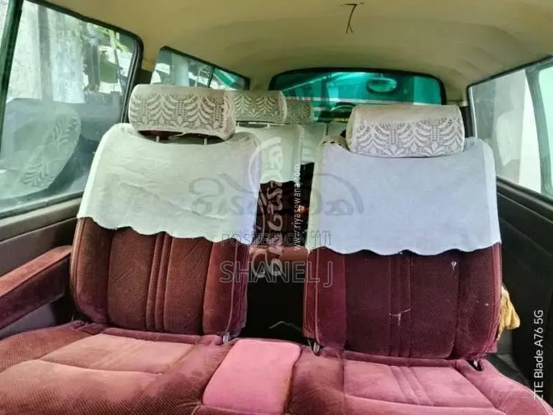 Toyota HIACE 1987 Van (Used)