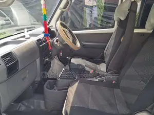 Mitsubishi MiniCab 2011 Van (Used)