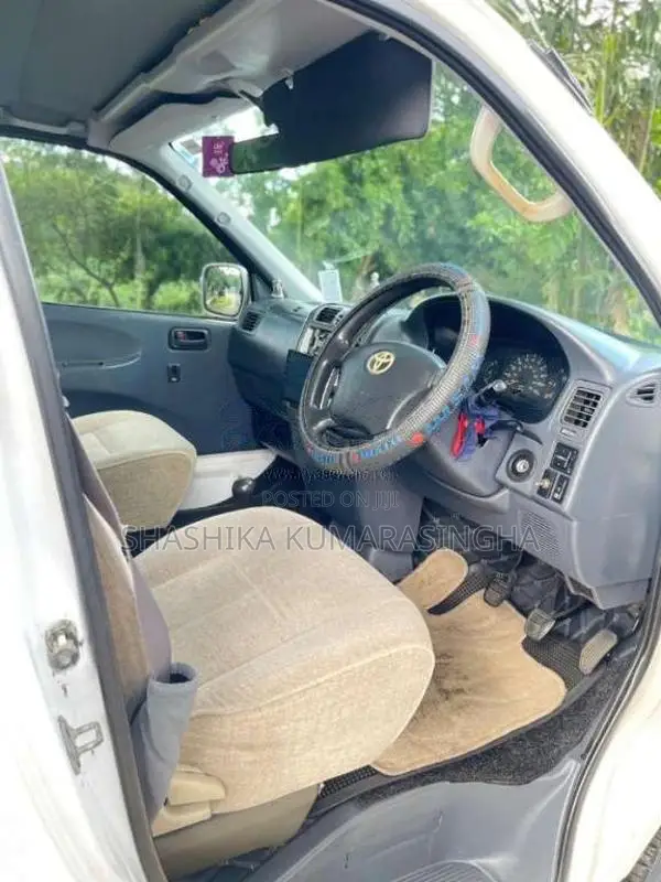 Toyota Granvia 2008 Van (Used)