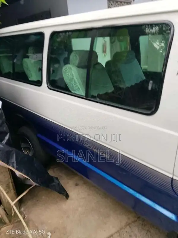 Toyota HIACE 1987 Van (Used)