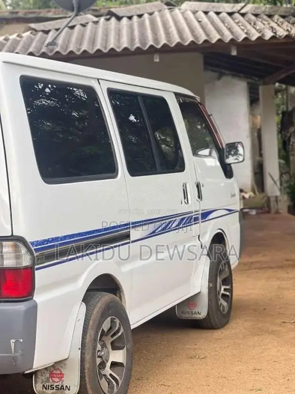 Nissan Vanette 2000 Van (Used)