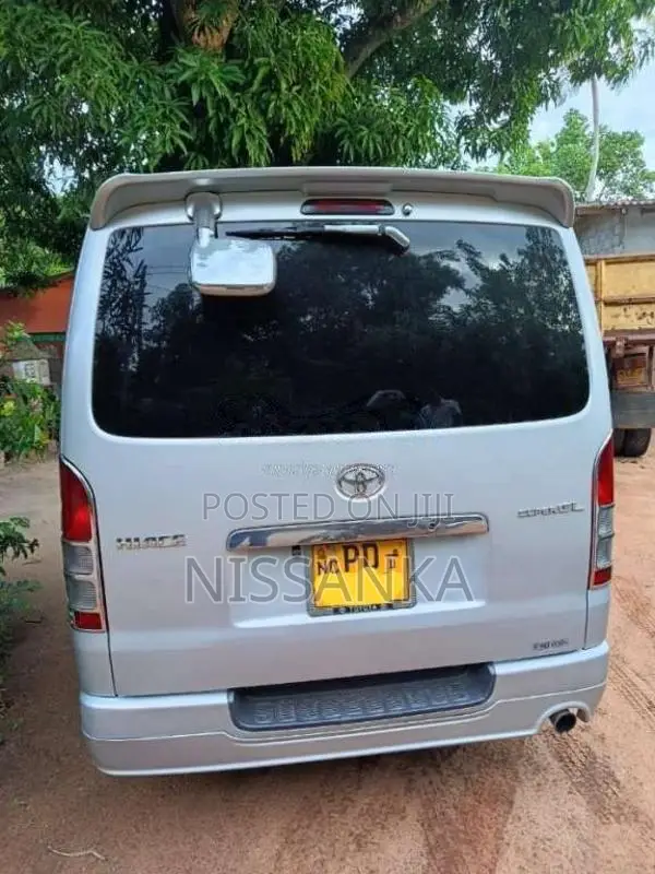 Toyota HIACE 2007 Van (Used)