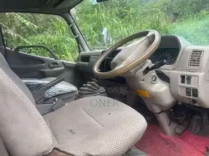 Toyota Hino 2006 Lorry (Used)