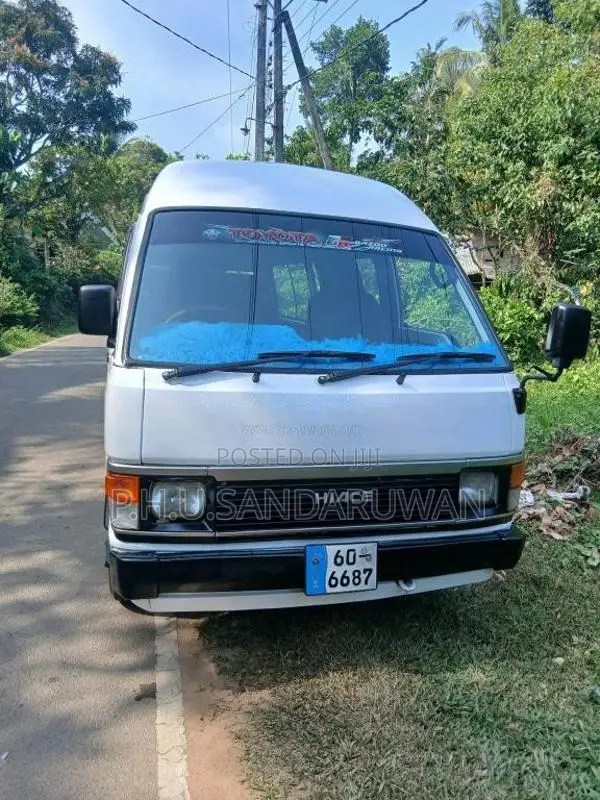 Toyota Shell 1984 Van (Used)