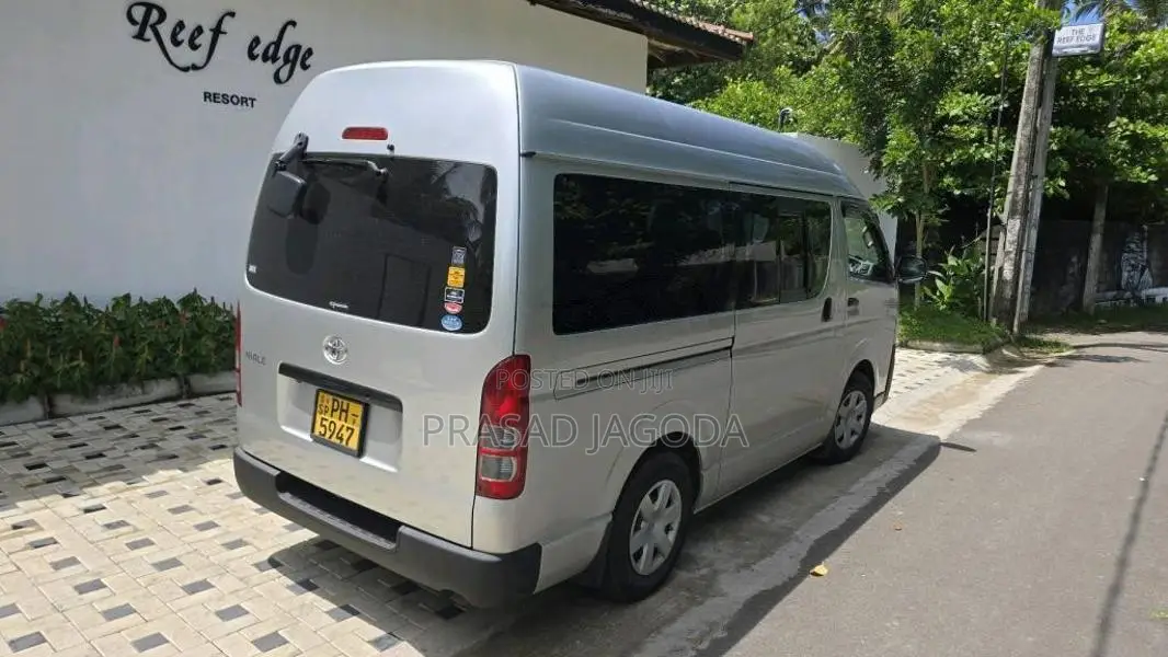 Toyota KDH TRH200 2012 Van (Used)