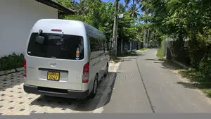 Toyota KDH TRH200 2012 Van (Used)