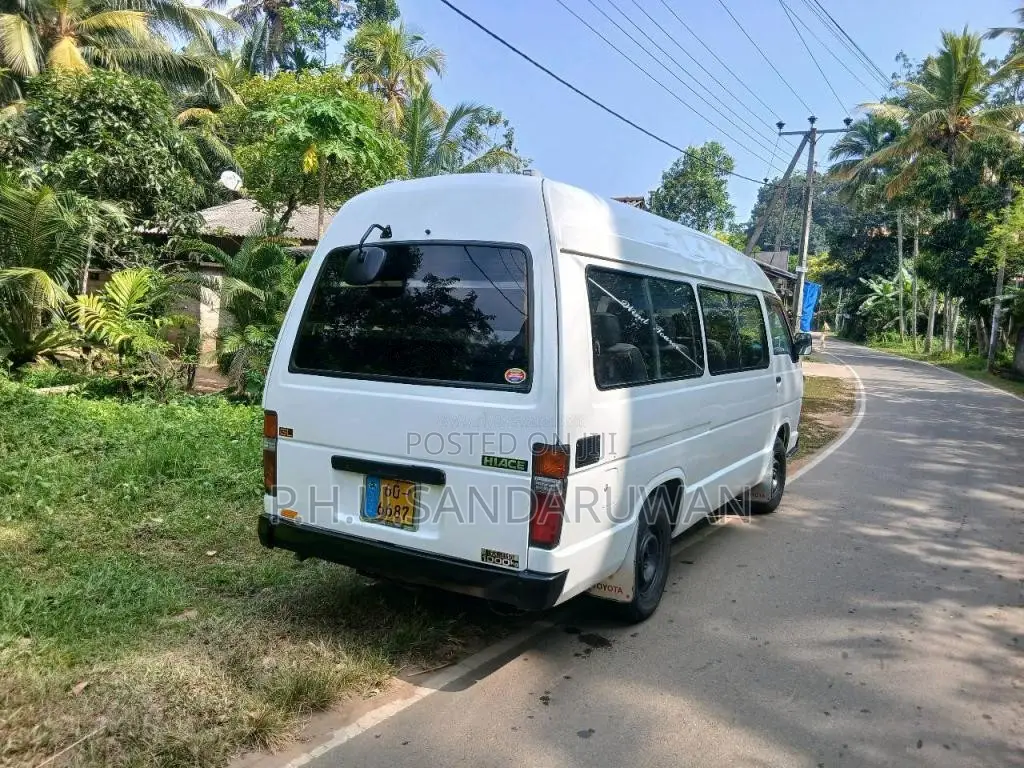 Toyota Shell 1984 Van (Used)