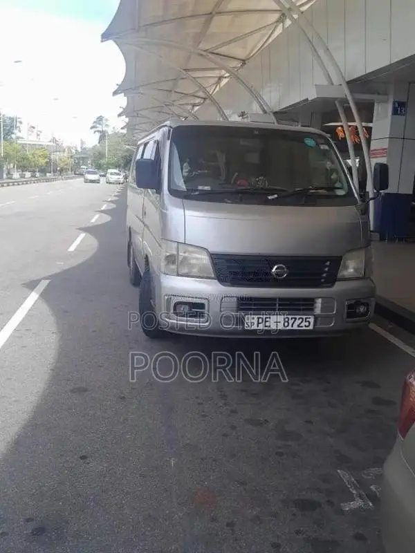 Nissan E25 2004 Van (Used)