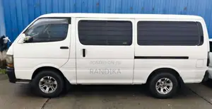 Toyota Dolphin 1994 Van (Used)