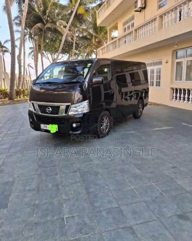 Nissan Caravan 2012 Van (Used)