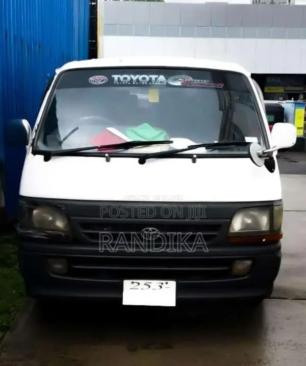 Toyota Dolphin 1994 Van (Used)