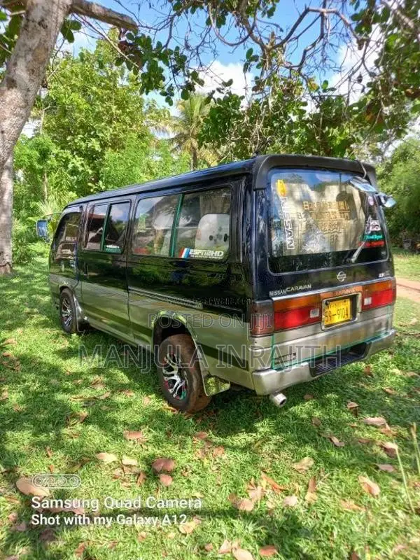 Nissan Caravan 1992 Van (Used)