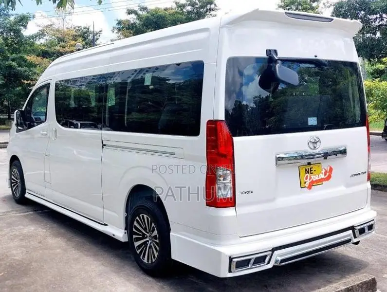 Toyota HIACE 300 2025 Van (Used)