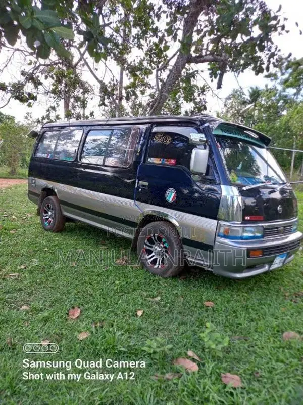 Nissan Caravan 1992 Van (Used)