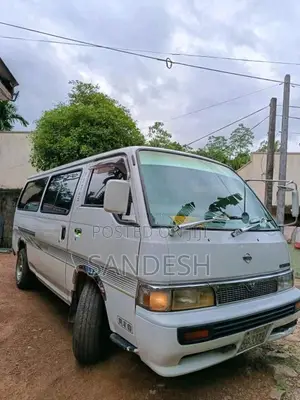 Nissan Caravan 1993 Van (Used)