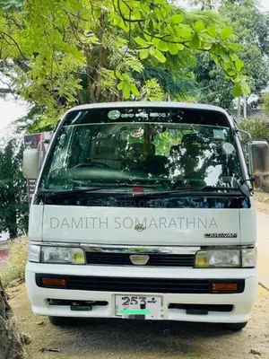 Nissan Caravan 1995 Van (Used)