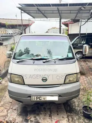 Nissan Vanette 2011 Van (Used)