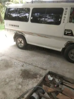 Nissan Caravan 2003 Van (Used)