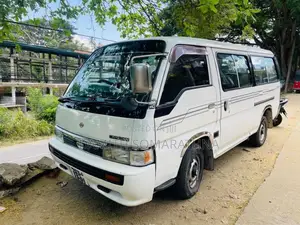 Nissan Caravan 1995 Van (Used)