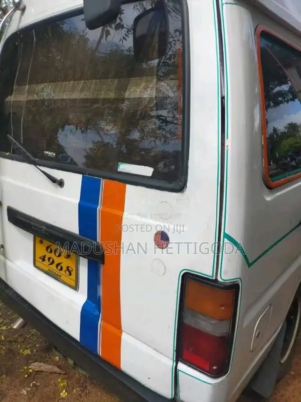 Nissan Caravan 1987 Van (Used)