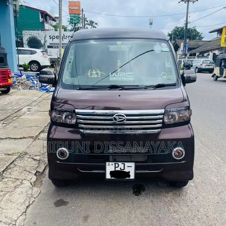 Daihatsu Hijet 2019 Van (Used)