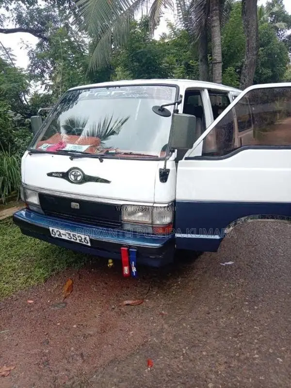 Toyota Shell 1986 Van (Used)