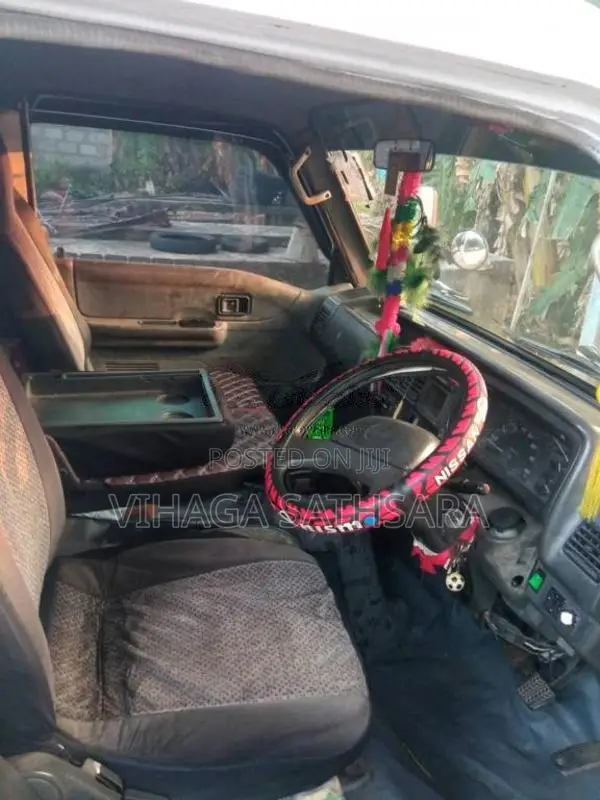 Nissan Largo 1992 Van (Used)