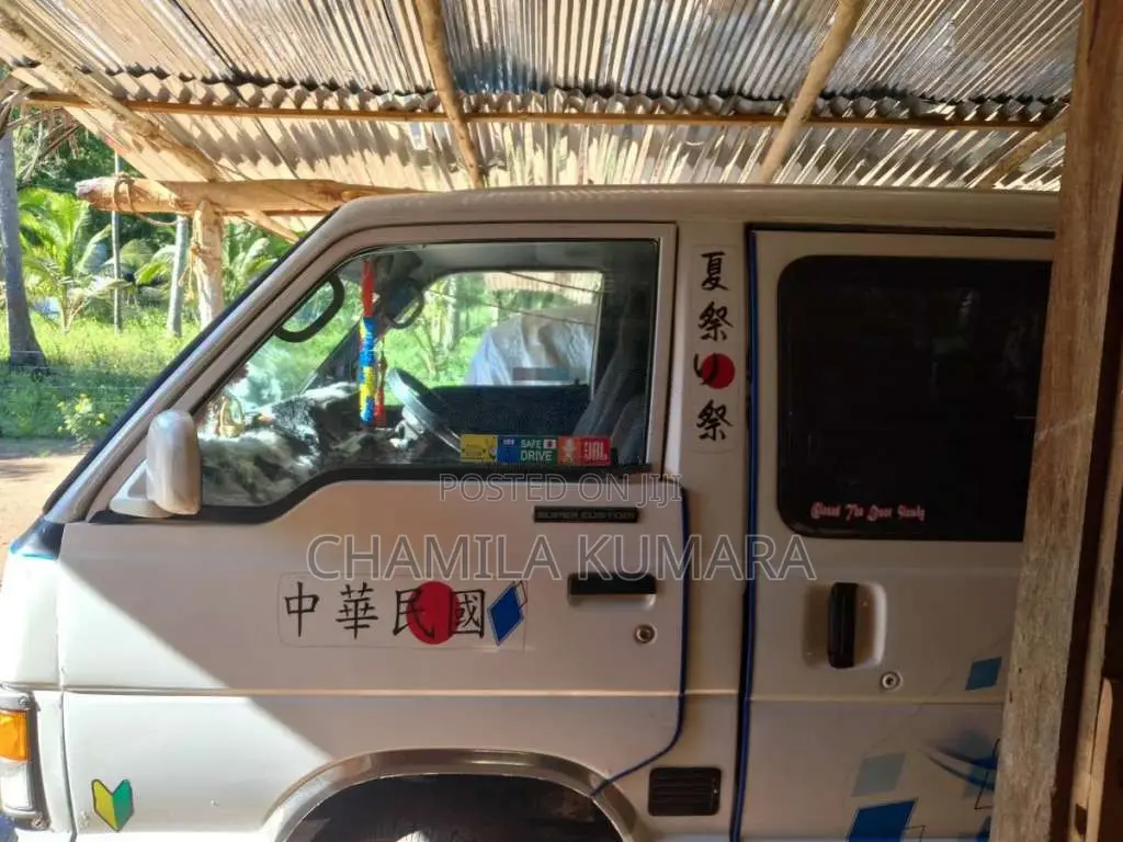 Toyota Shell 1987 Van (Used)