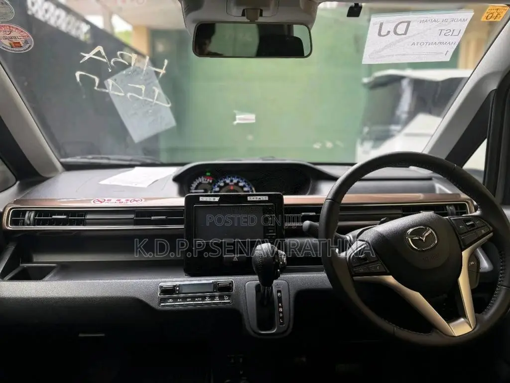 Toyota KDH TRH 2015 Van (Used)