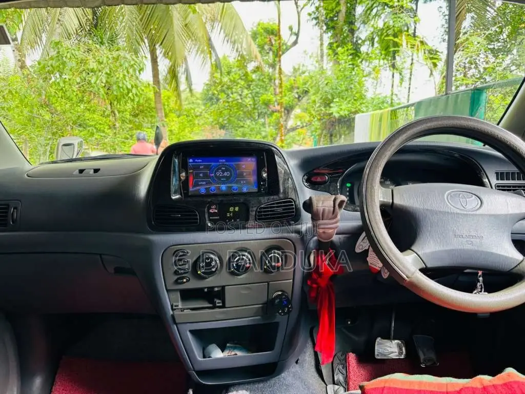 Toyota Noah KR42 2007 Van (Used)