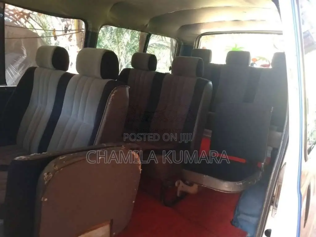 Toyota Shell 1987 Van (Used)