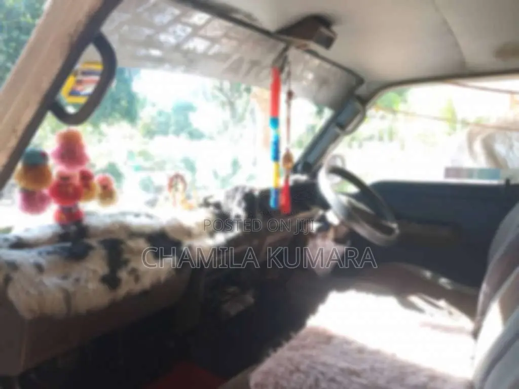 Toyota Shell 1987 Van (Used)