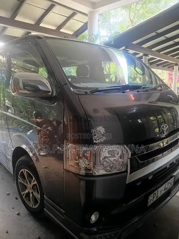 Toyota KDH TRH 2015 Van (Used)