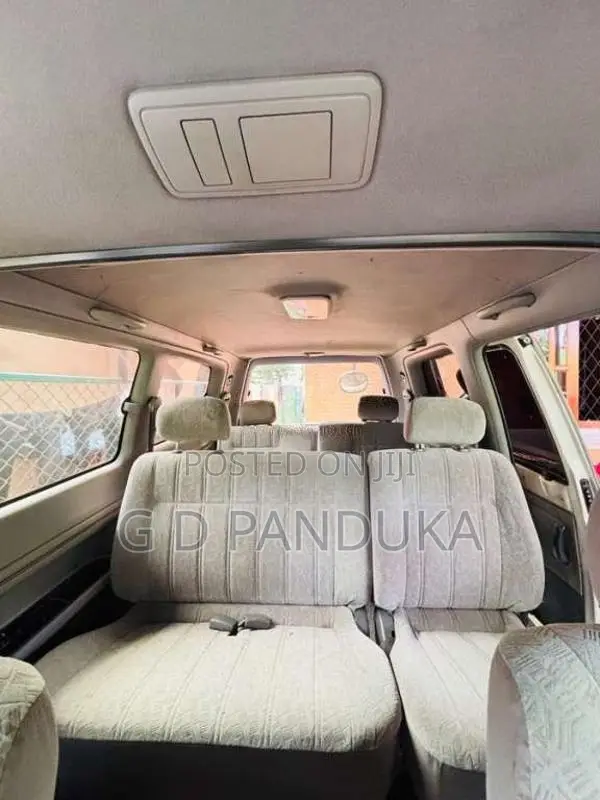 Toyota Noah KR42 2007 Van (Used)