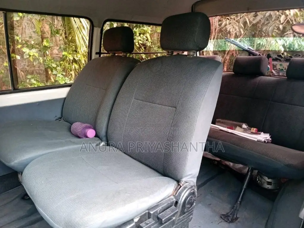 Toyota Toyota 1989 Van (Used)